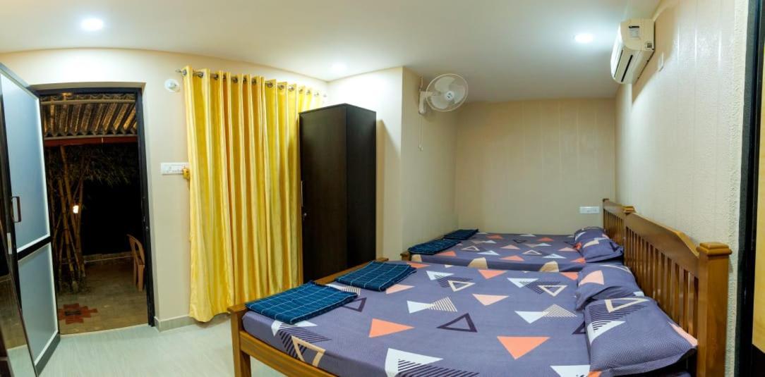 Hangout Kalyanpur Экстерьер фото