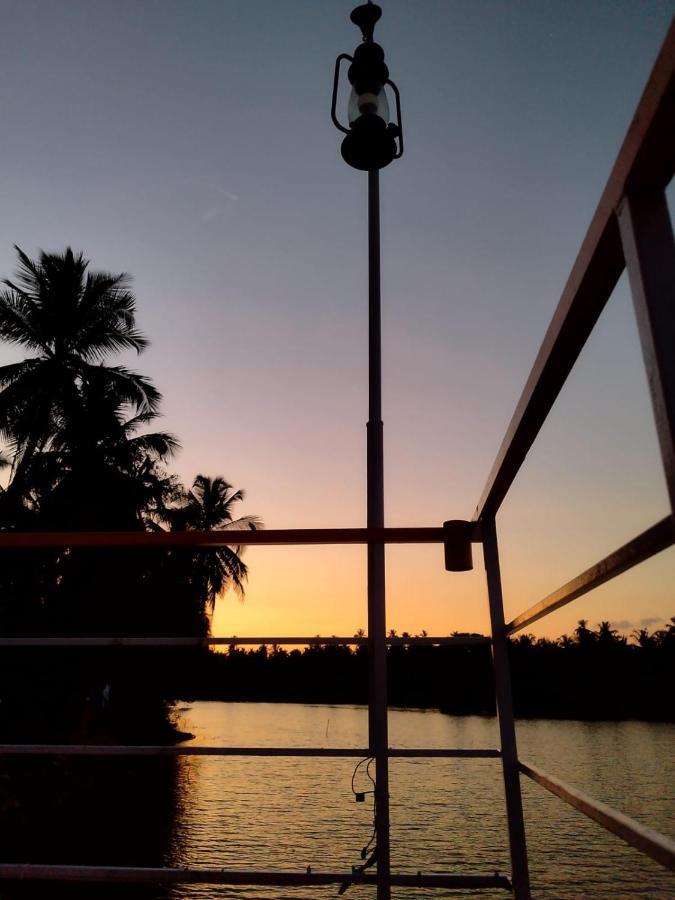 Hangout Kalyanpur Экстерьер фото